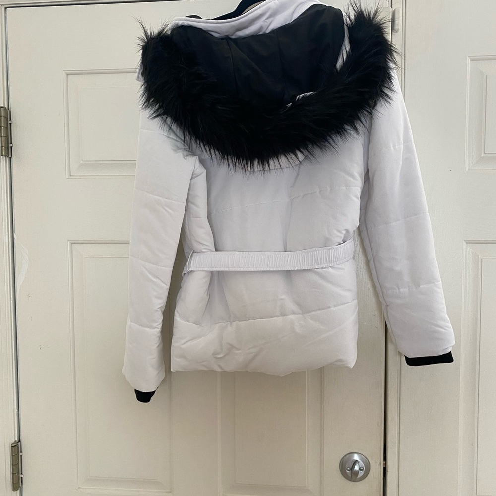 Express Coat - Picture 3 of 3